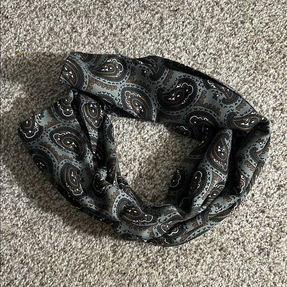 Paisley Patterned Scarf 🍀